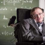 O que Stephen Hawking previu para 2025?