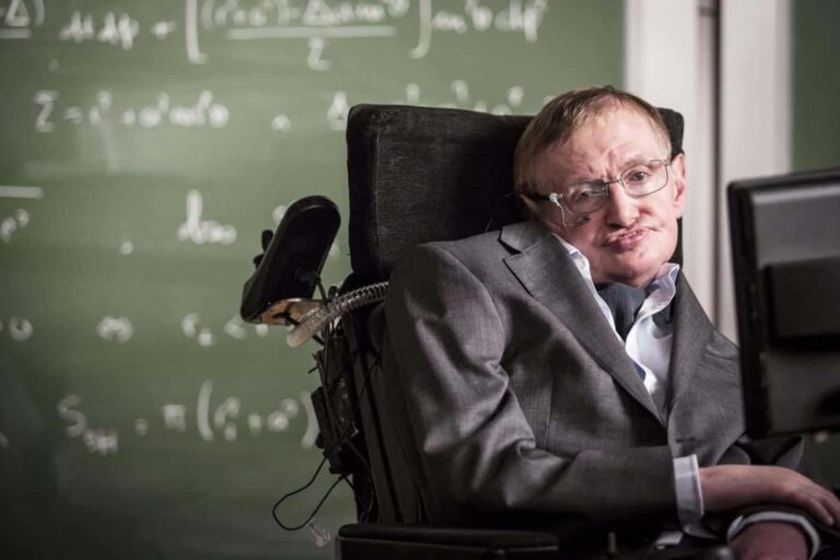 O que Stephen Hawking previu para 2025?