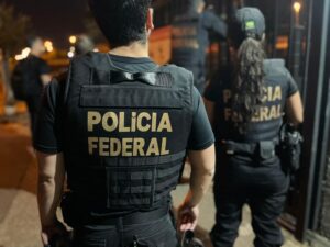 PF cumpre mandados de busca e apreensão contra mulher suspeita