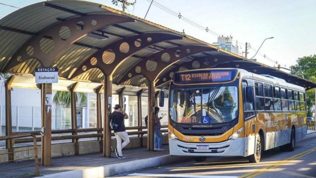 Porto-alegrenses recebem notificação errônea de aplicativo sobre aumento de passagem