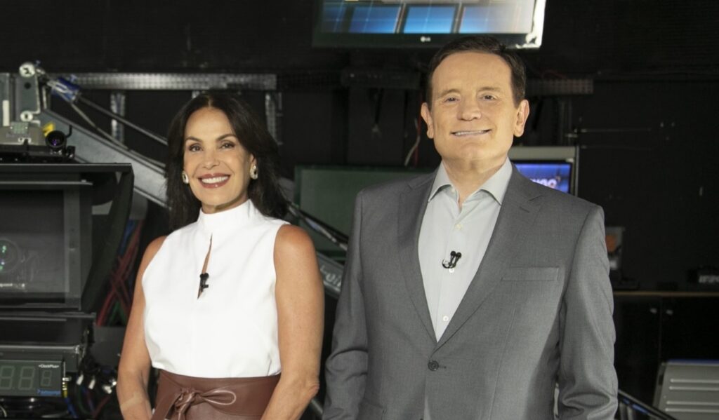 Record tem domingo espetacular com Roberto Cabrini e Carolina Ferraz