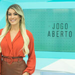 Renata Fan leva rasteira de famoso da Globo e mira