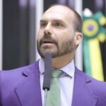 Saiba quem enviou e-mail para Eduardo Bolsonaro com convite para