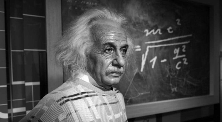 Teoria da Relatividade de Einstein: semelhanças e diferenças entre Relatividade