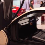 Volante no Cybercab? Tesla confunde mercado com novo protótipo