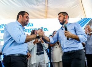 Ao lado de Bacellar, Cláudio Castro inaugura a Ponte da