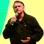 Bolsonaro diz que “exagerou um pouco” ao falar que não