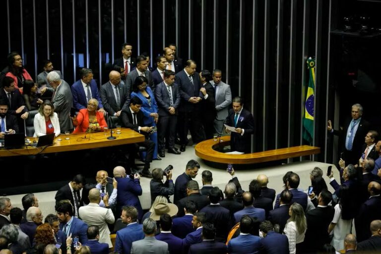 Câmara dos Deputados confirma PL e PT na Mesa Diretora;