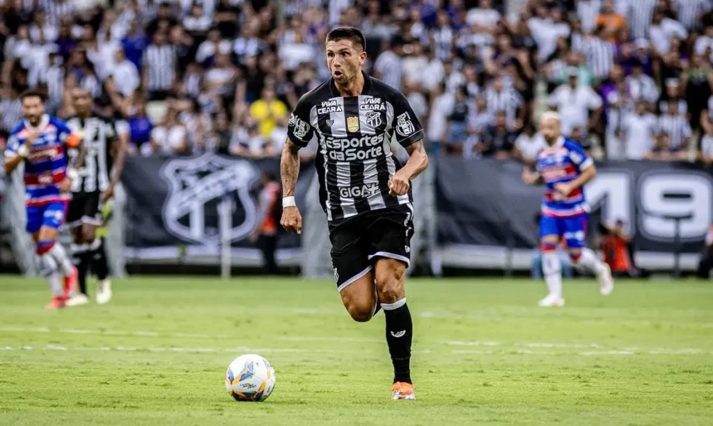 Ceará vence Fortaleza no Clássico-Rei e segue líder