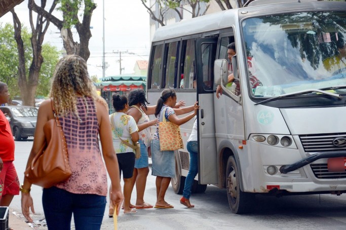 Cidade continua sem transporte coletivo