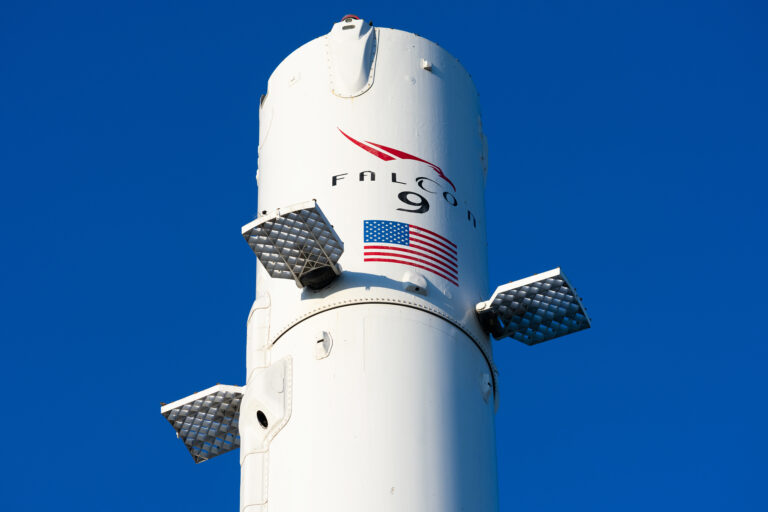 FOTOS: foguete da SpaceX ilumina céu com espetáculo de luzes