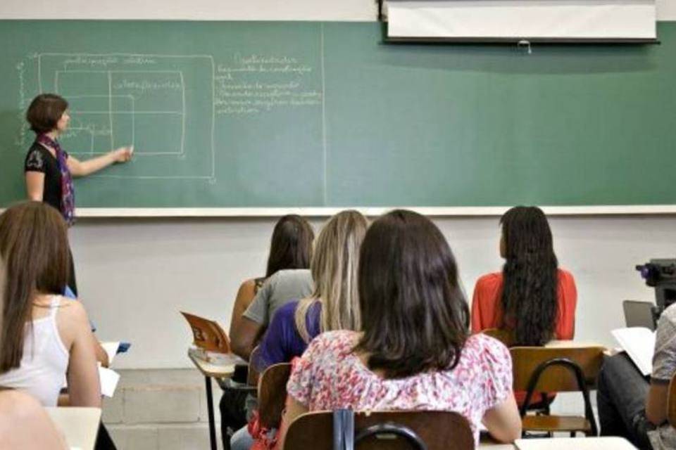 Faculdade Anhanguera abre inscrições para concorrer a bolsas de estudo