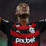 Flamengo vence o Vasco no Maracanã por 2 a 0