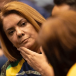 Governo Lula restabelece nacionalidade brasileira de ex-mulher de Bolsonaro