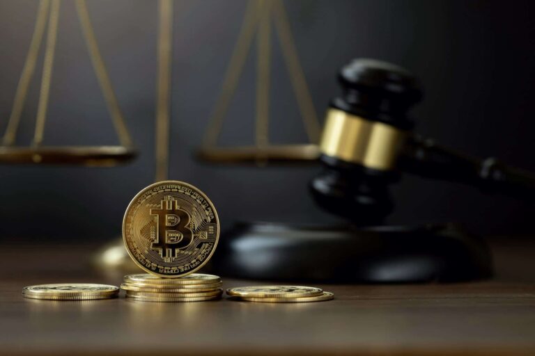 Homem perde R$ 4,3 bilhões em bitcoin e tenta comprar