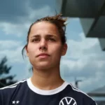 Lena Oberdorf denuncia sexismo no futebol