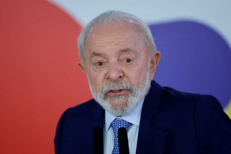 Lula fala em “lenga-lenga” do Ibama e diz que quer