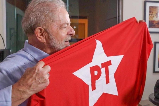 Lula parabeniza o PT pelos 45 anos e destaca a