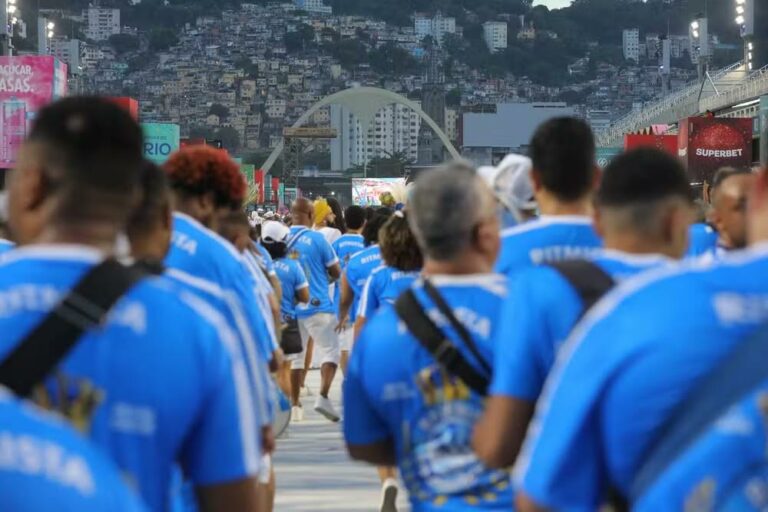 Metrô do Rio terá horário estendido para atender ensaios técnicos