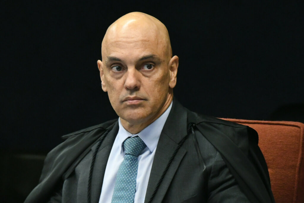 Moraes diz que big techs “não são enviadas de Deus”