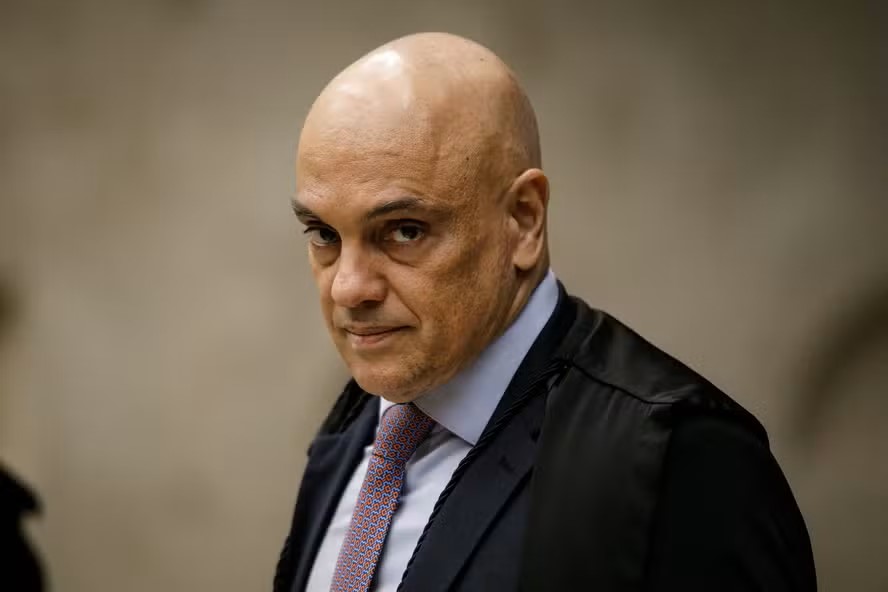 Moraes nega pedido da defesa de Bolsonaro e mantém prazo