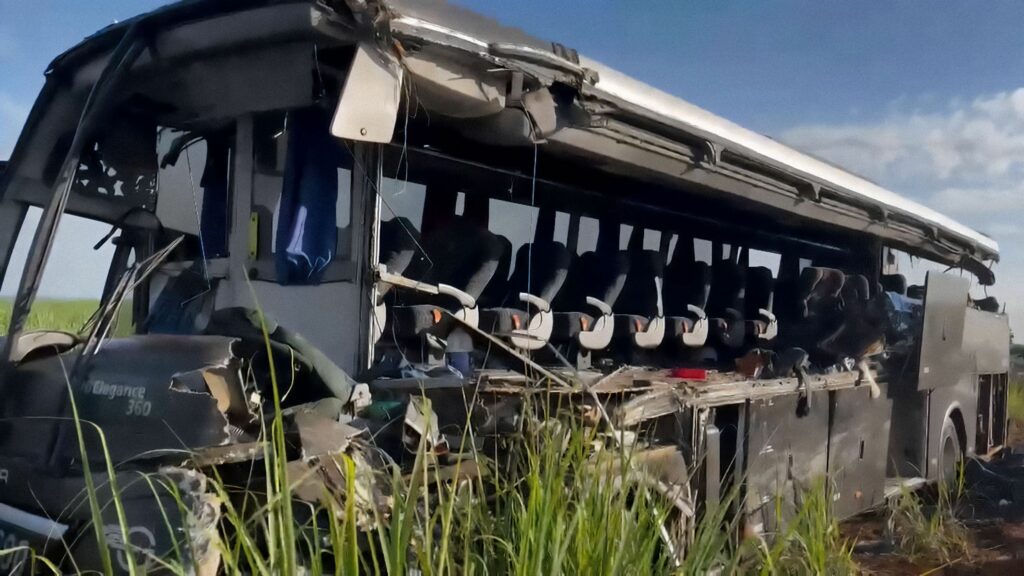 Mortos em acidente de ônibus no interior de SP terão