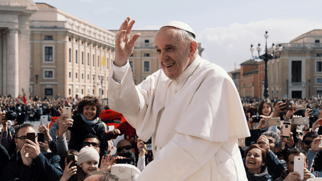 O que é a pneumonia bilateral que acometeu o Papa