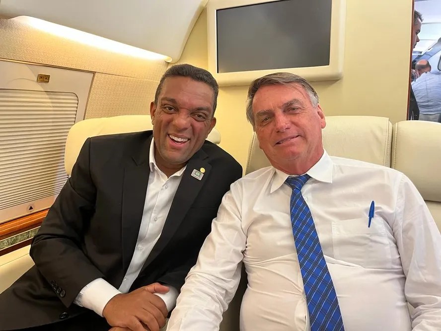 Otoni ironiza Bolsonaro que se opõe a ele na liderança