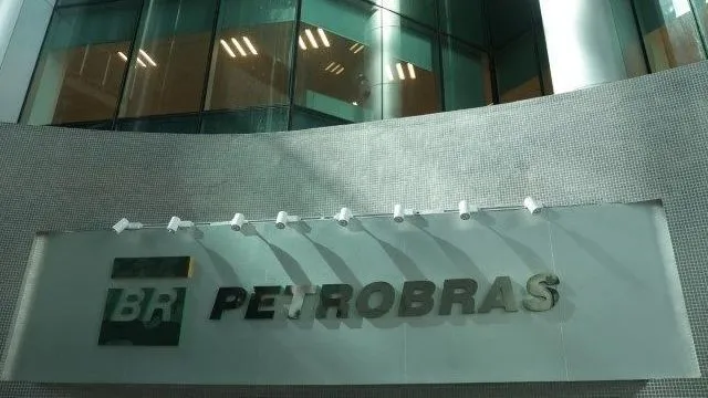 Petrobras fecha acordo de fornecimento com a Índia e expande