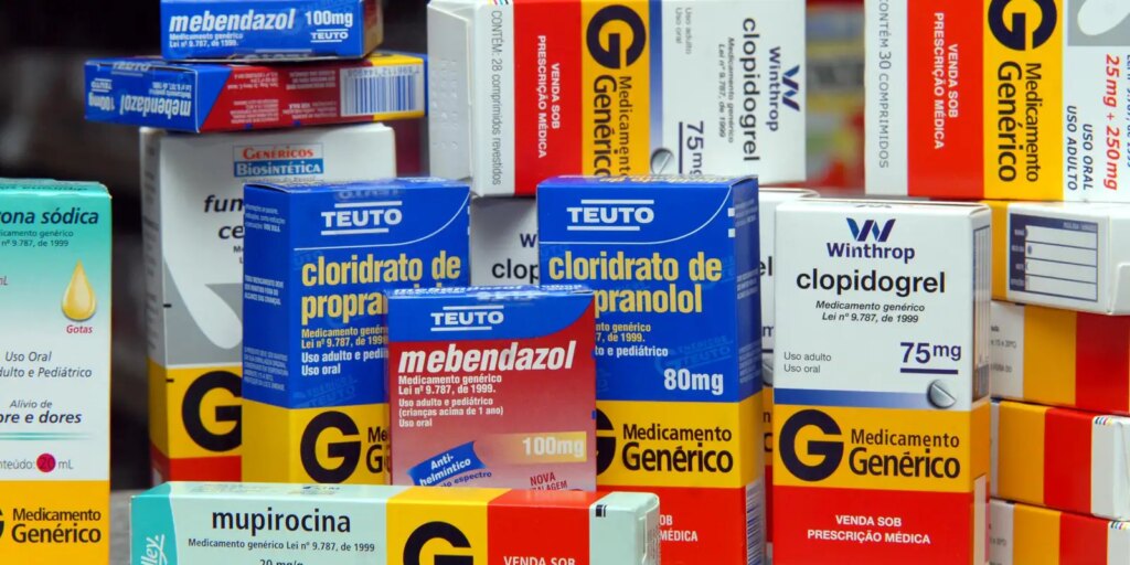 Preço de medicamentos genéricos pode cair mais de 50%, diz