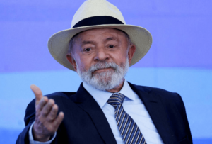 Se a eleição fosse hoje, Lula venceria todos os adversários