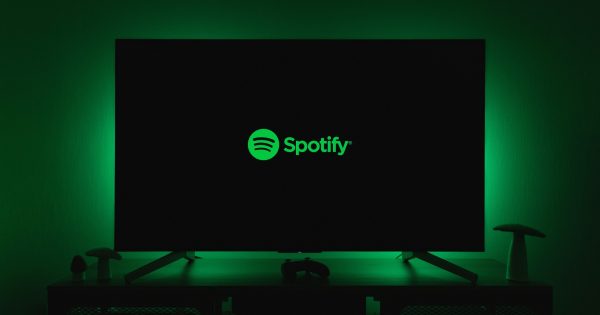 Spotify passa de prejuízo a lucro de mais de 1.130