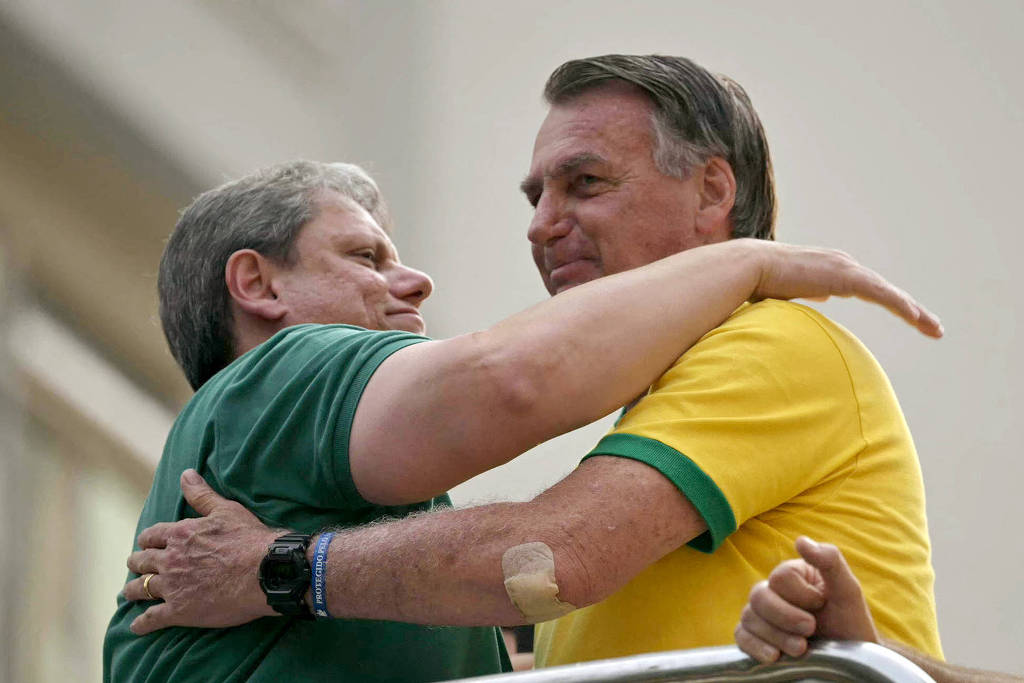 Tarcísio diz que denúncia da PGR contra Bolsonaro é ‘forçação