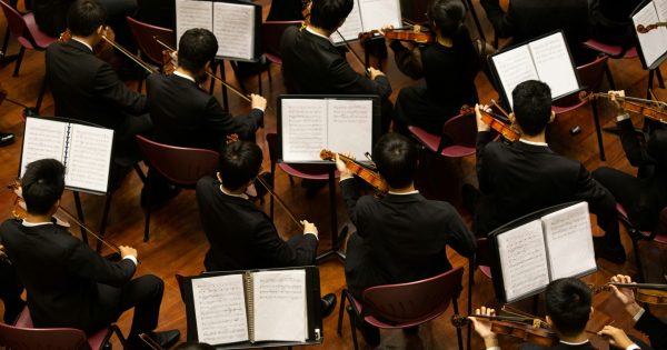 Trabalhadores da Orquestra do Norte receberam hoje um dos salários