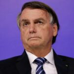 Um dia após denúncia da PGR, Bolsonaro discute possibilidade de