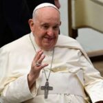 Vaticano atualiza estado de saúde do papa Francisco e revela