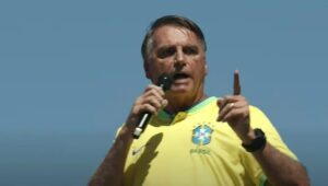 Bolsonaro convida brasileiros do exterior a participar de atos pela