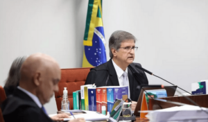 “Bolsonaro liderou organização criminosa para se manter no poder”, diz