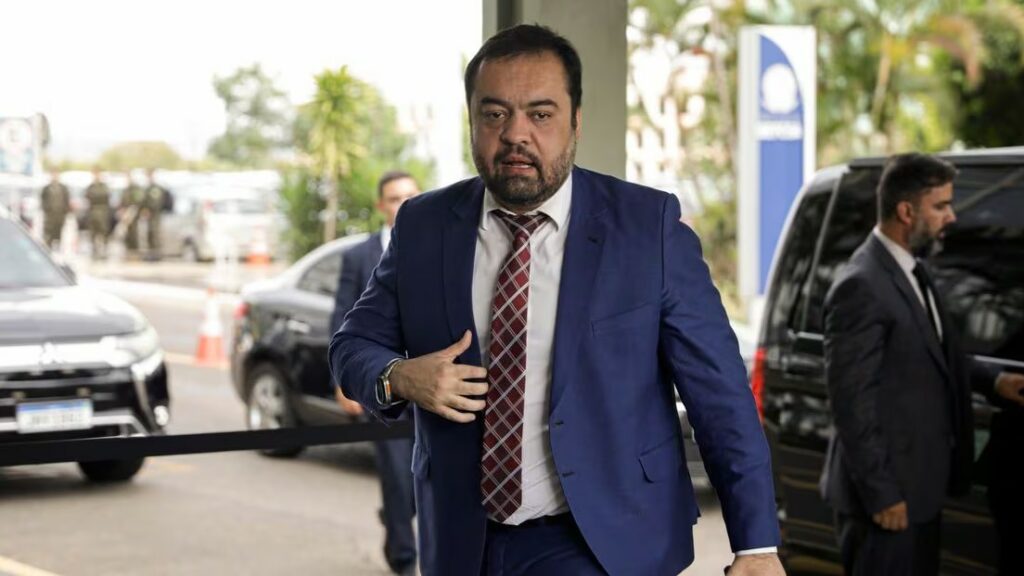 Castro desembarca em Brasília para reunião com ministros do STF