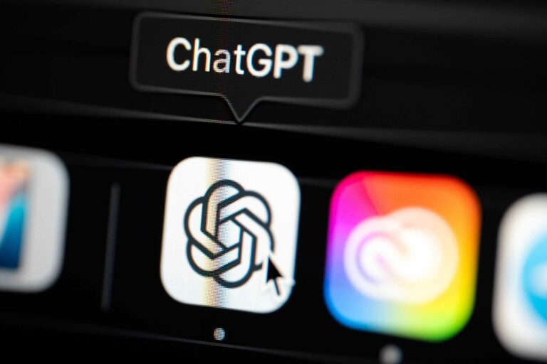 ChatGPT é amigo? OpenAI alerta para dependência emocional