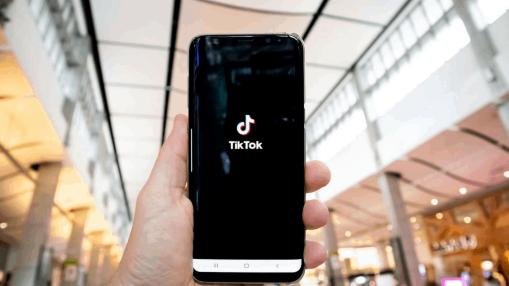 Como assistir a vídeos offline no TikTok sem depender de