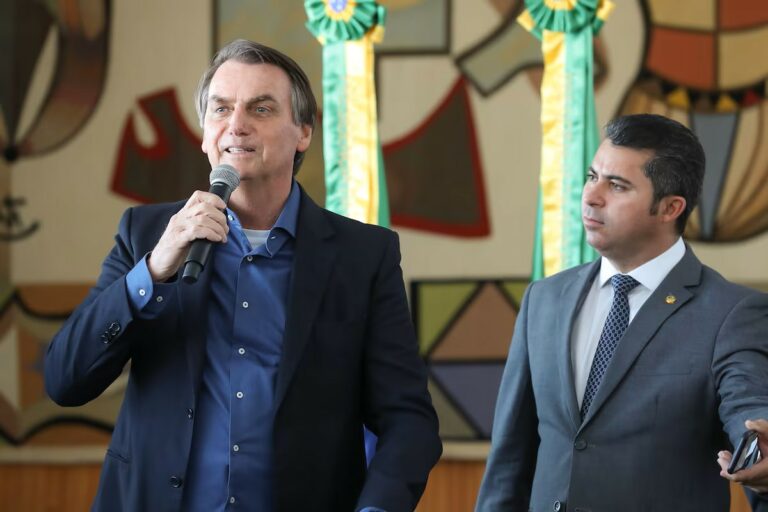 Criação de ‘senador vitalício’ e mudança de foro de parlamentares