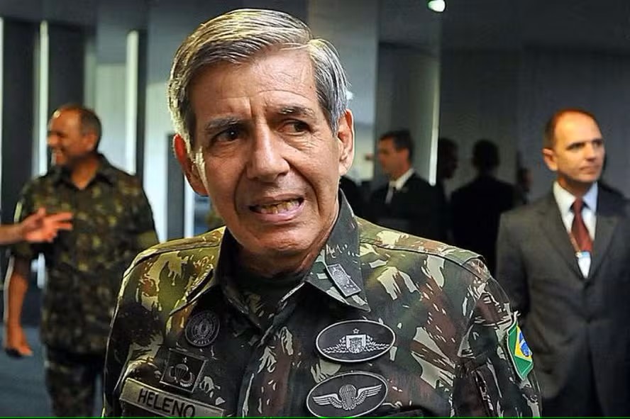 Denúncia do golpe: Defesa de general Heleno diz que PGR