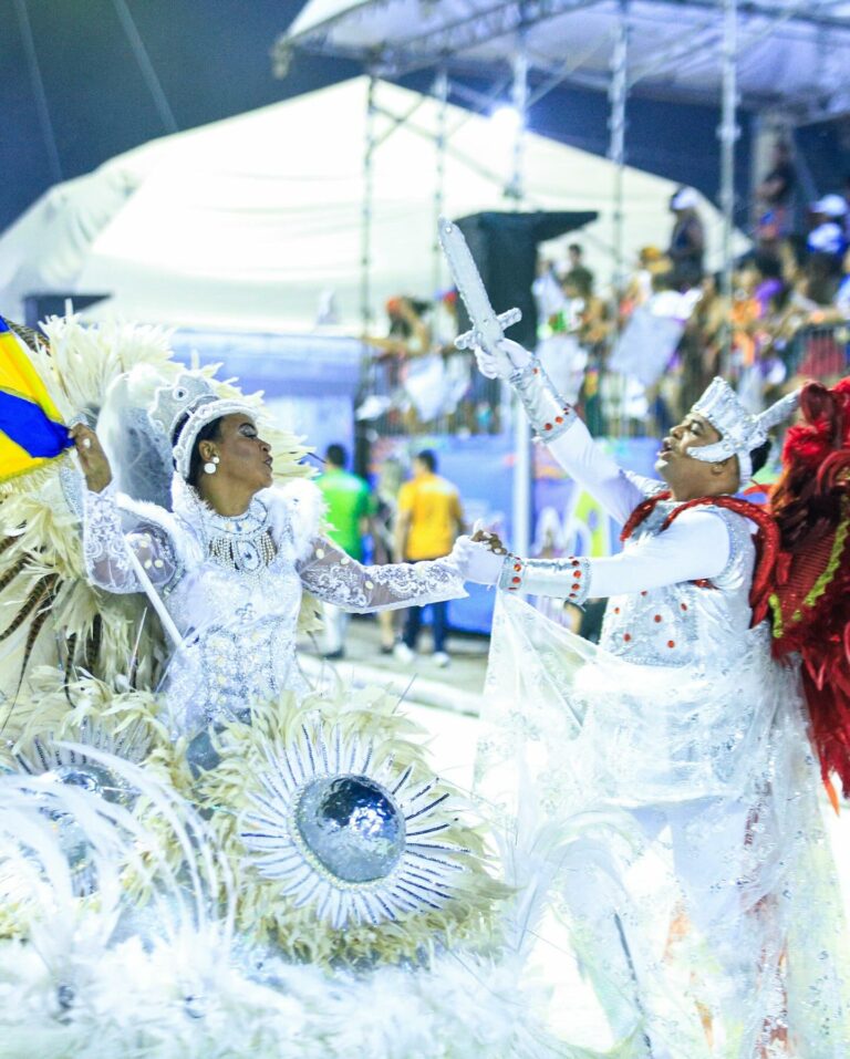 Desfile das escolas de samba: Veja a programação deste sábado