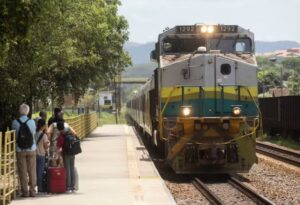 Ferrovia Carajás é liberada para viagens de passageiros entre o