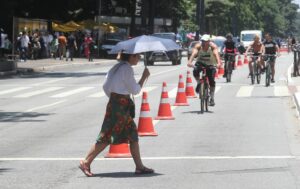 Frente fria “derrete“ e São Paulo terá calor e pancadas