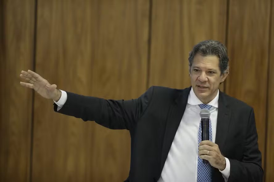 Haddad explica que pequeno investidor com ações continuará isento de