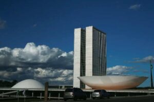 Homem tenta entrar armado na Câmara dos Deputados e é