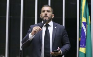 Jordy faz críticas a Hugo Motta por discurso a favor