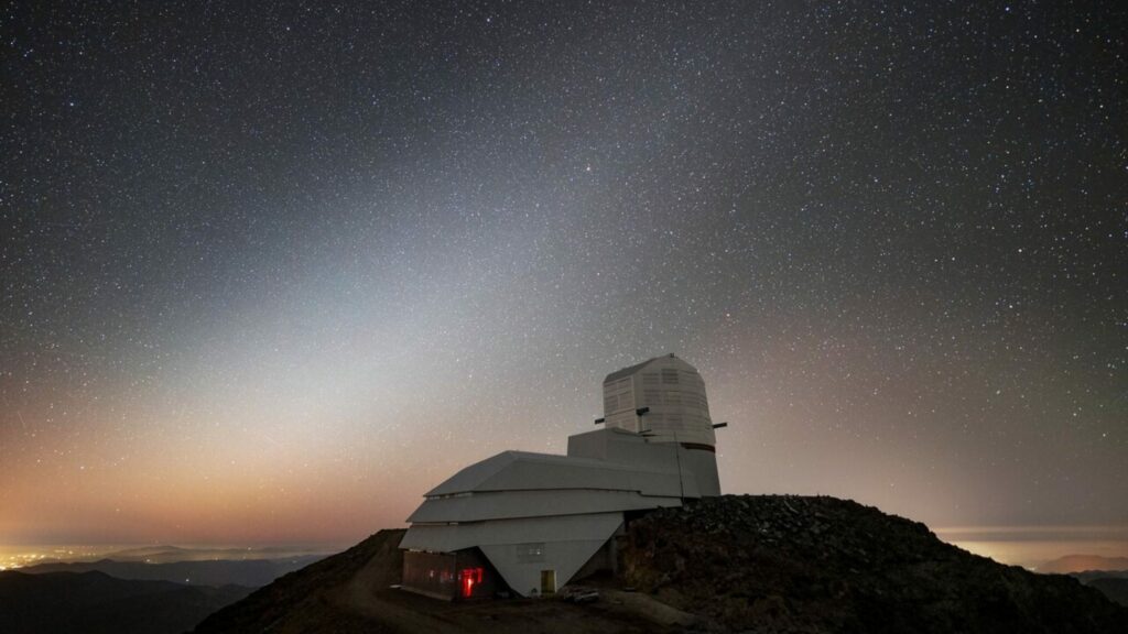 Maior câmera digital do mundo é instalada em telescópio para